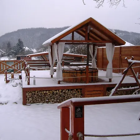 Dézsafürdő Casa de Férias Demjén
